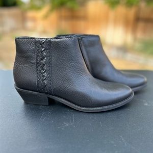 Zodiac Women's Morrissey Ankle Bootie-Black Leather